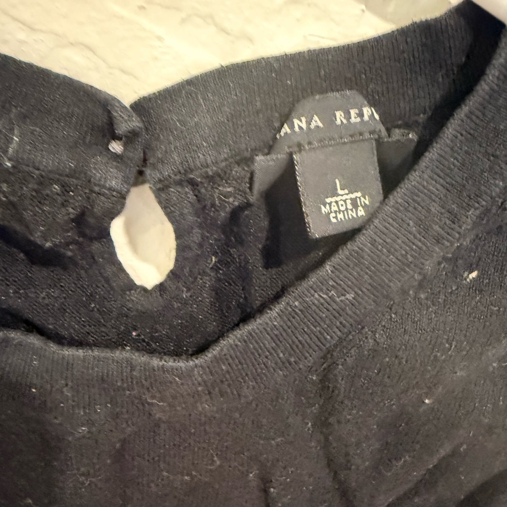 Banana Republic sweater tank in size L. - Picture 2 of 4